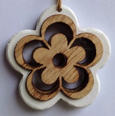 Dřevěná dekorativní kytka