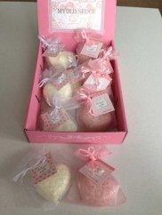 MÝDLO SRDCE - HROZNO 70 g luxusní ruční mýdlo s mandlovým oleje a vůní hrozna - 10ks v dis